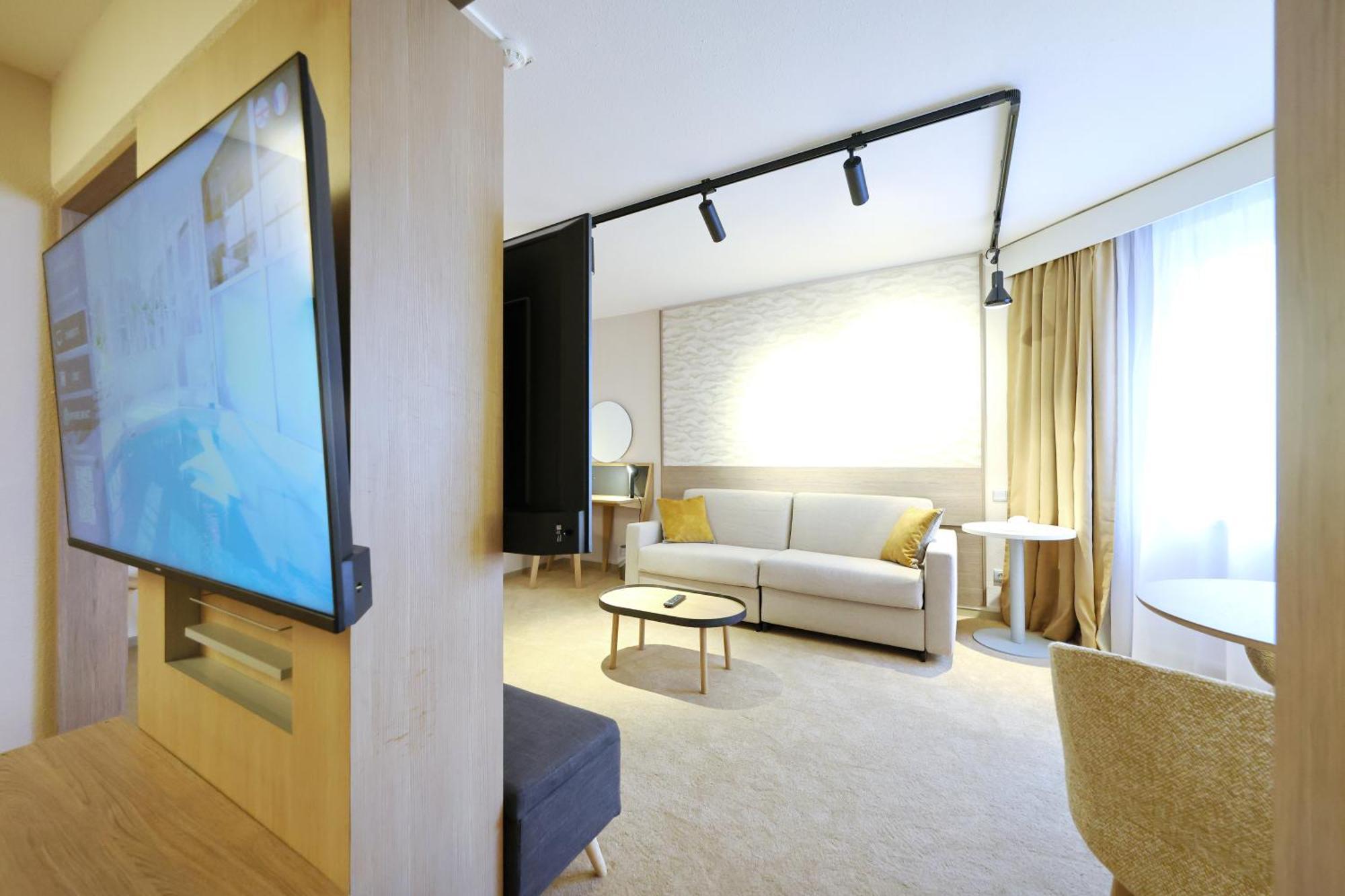 Mercure Centre Porte Des Alpes Hotel