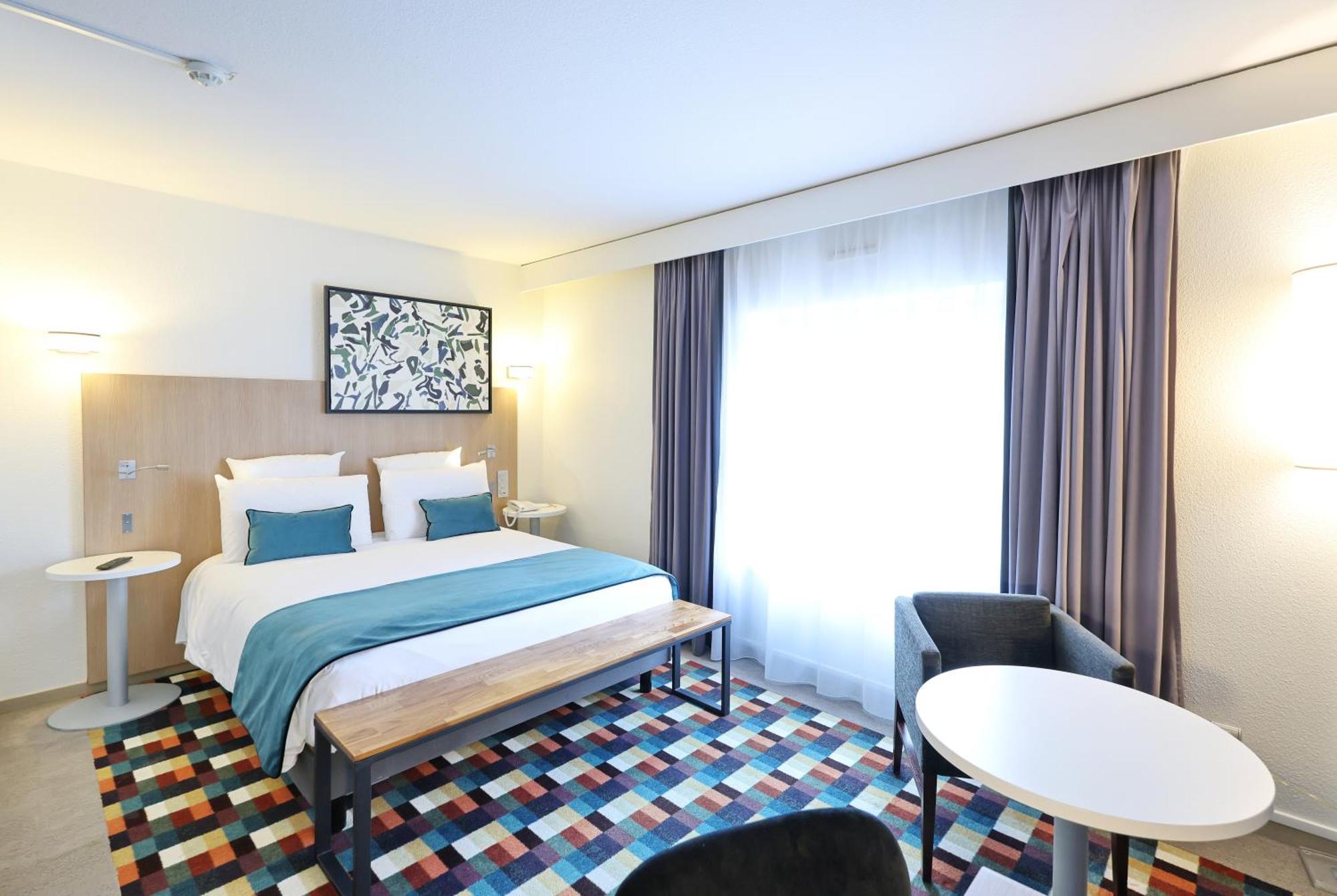 Mercure Centre Porte Des Alpes Hotel 4*