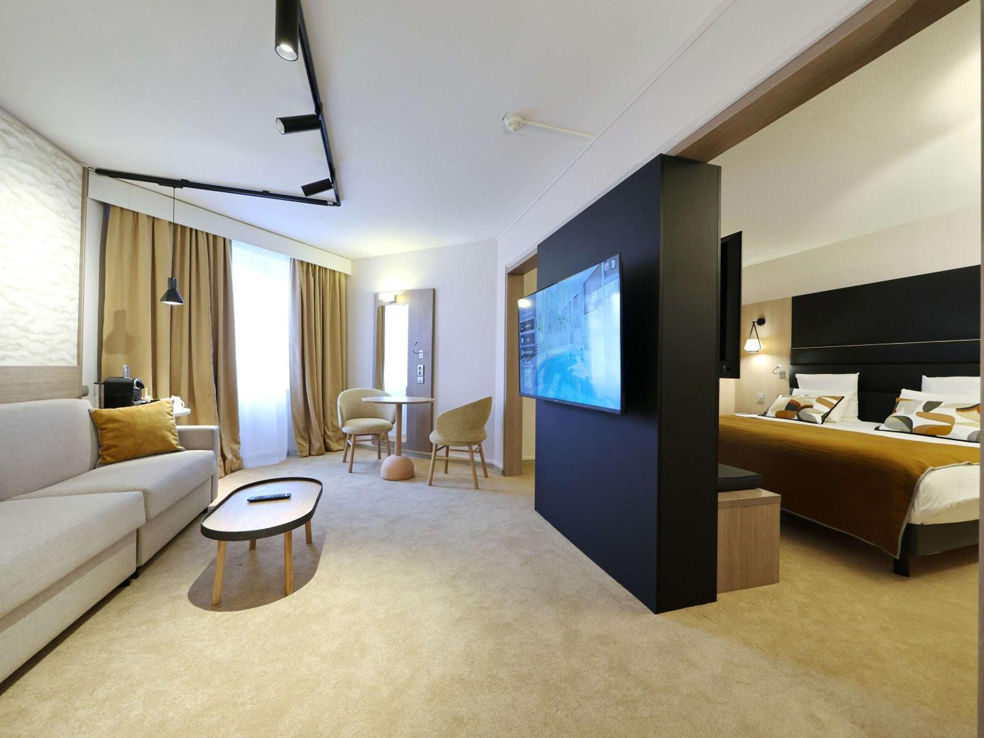 Hotel Mercure Centre Porte Des Alpes 4*