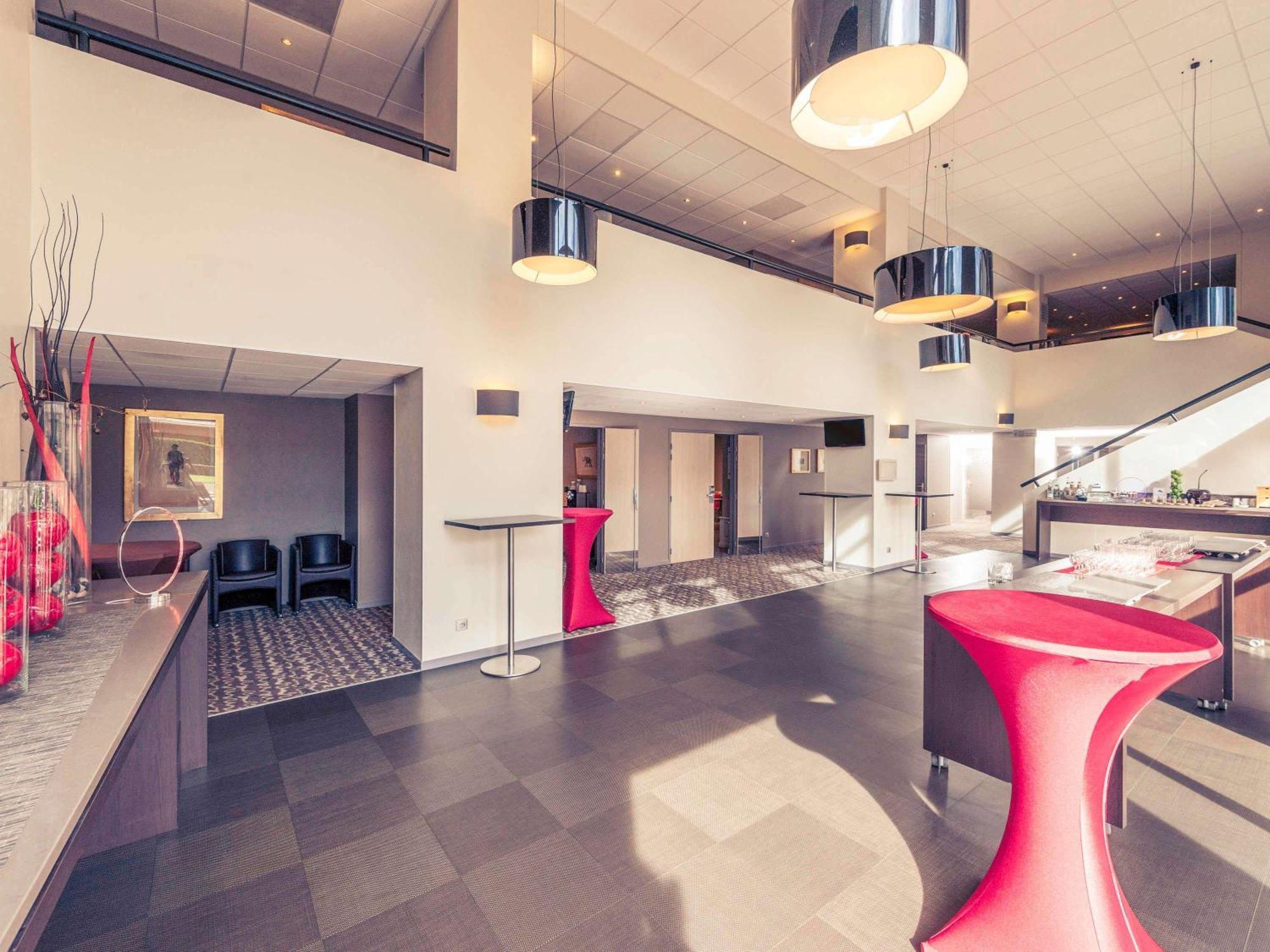 Hotel Mercure Centre Porte Des Alpes 4*