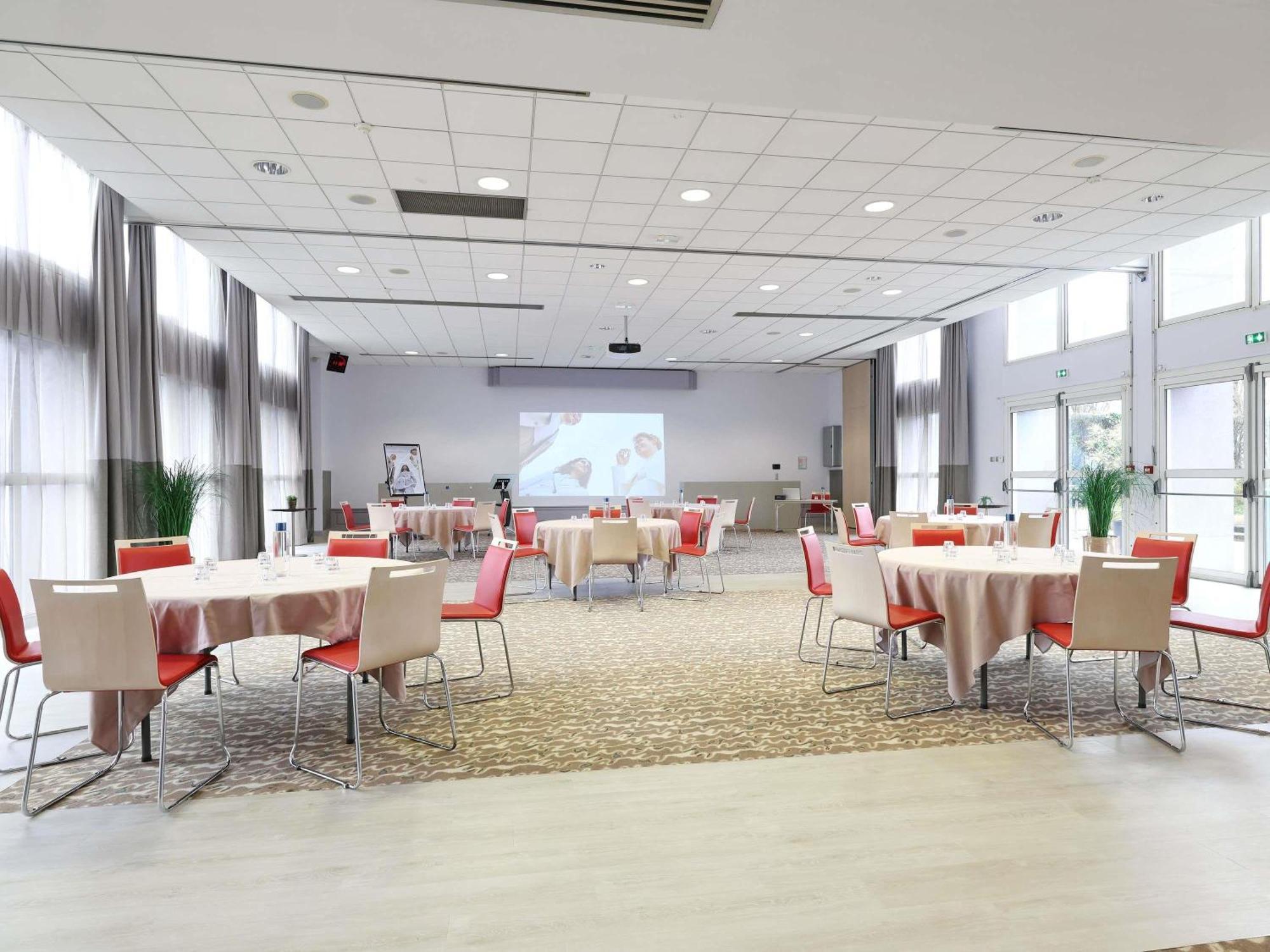 Hotel Mercure Centre Porte Des Alpes