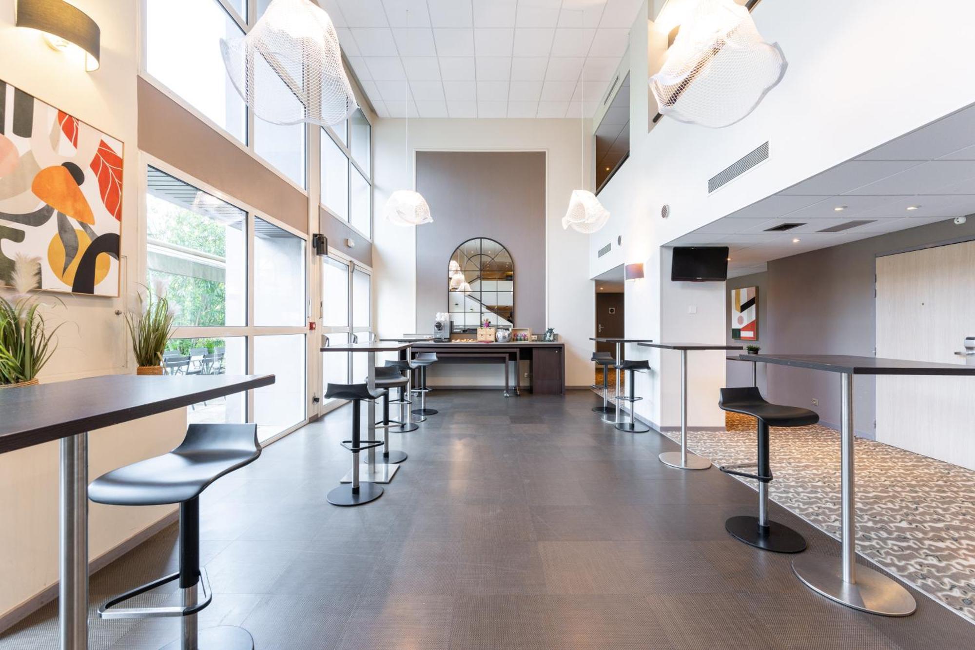Hotel Mercure Centre Porte Des Alpes 4*