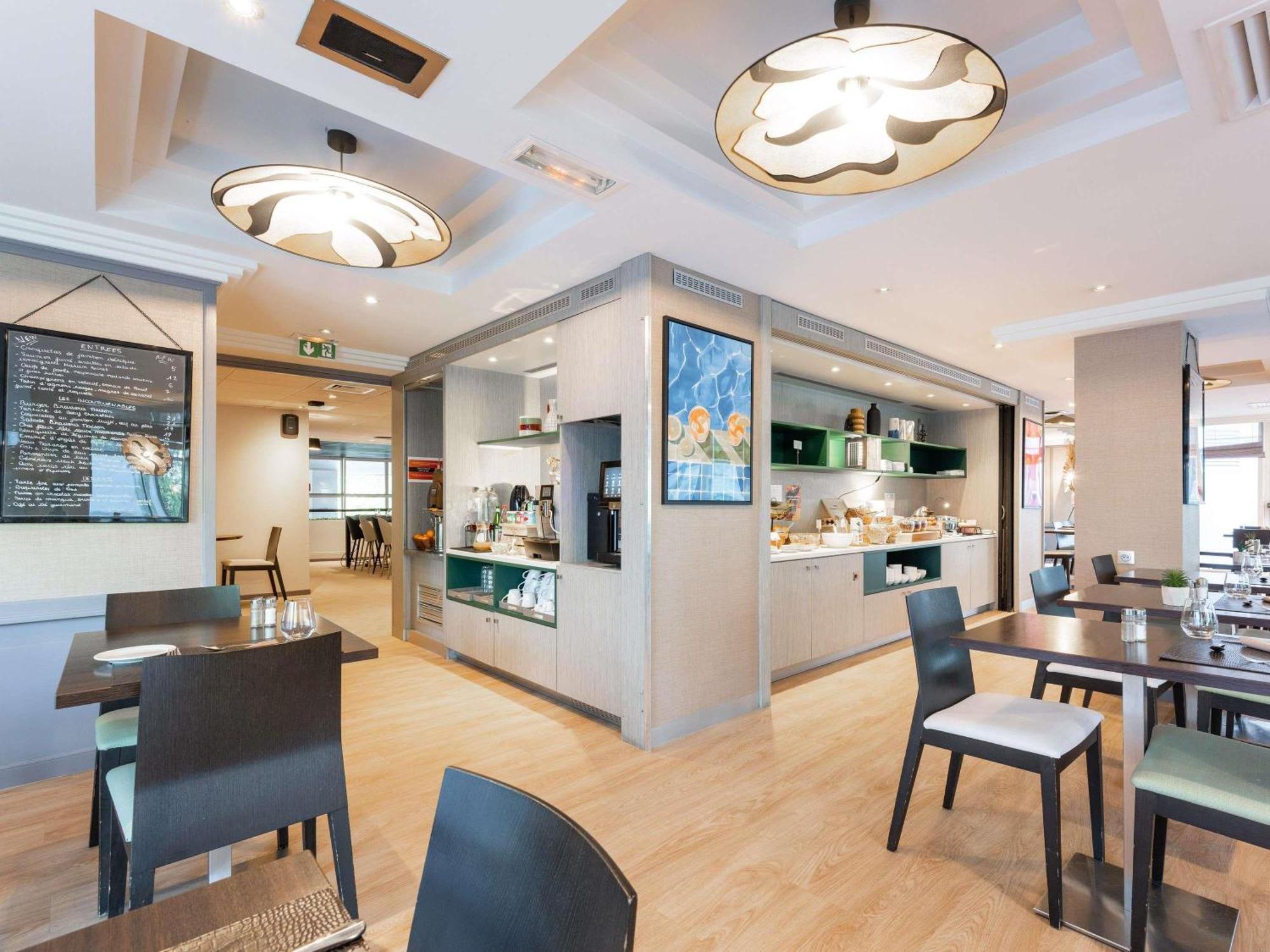 Mercure Centre Porte Des Alpes 4*